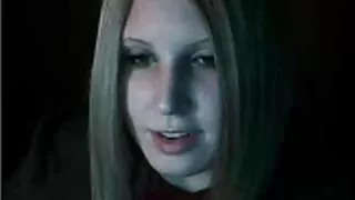 Skaista brunete testi par seksu cumshot mutē.