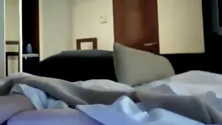 Balta seksa sludinajumi meitene sēdēja uz baltas meitenes sejas.