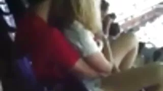 Cums testi par seksu uz viņa draudzene kājas.