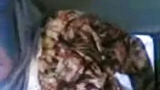 Skolniece fucked uz biljarda seksa rotaļlietas galda.