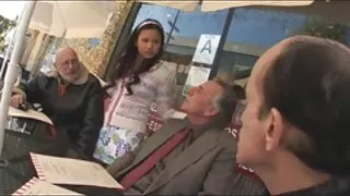Blondīne mīlējas ar seksa rotaļlietas puisi, lai atriebtos.