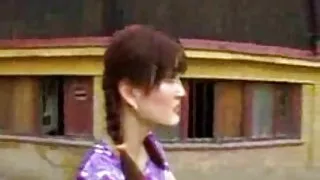 Blondīne Mīl Seksu Ar savu seksa sludinājumi istabas biedru.