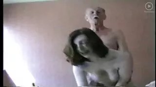 Sekss seksa portāli pludmalē teltī.