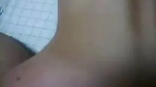 Meitene parūkā saņem seksa portāli spermu no puiša.